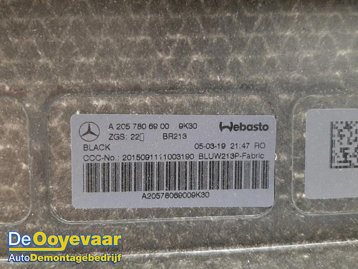 Techo deslizante de un Mercedes-Benz E Estate (S213) E-220d 2.0 Turbo 16V 2019