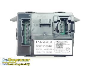 Używane Modul centralnego zamka Lynk &amp; Co 01 1.5 PHEV Cena € 99,99 Procedura marży oferowane przez Autodemontagebedrijf De Ooyevaar