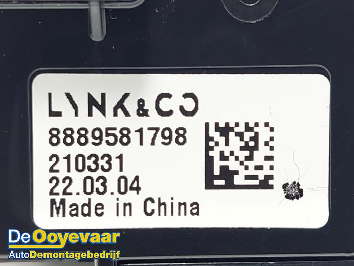 Palanca selectora caja de cambios automática de un Lynk & Co 01 1.5 PHEV 2022