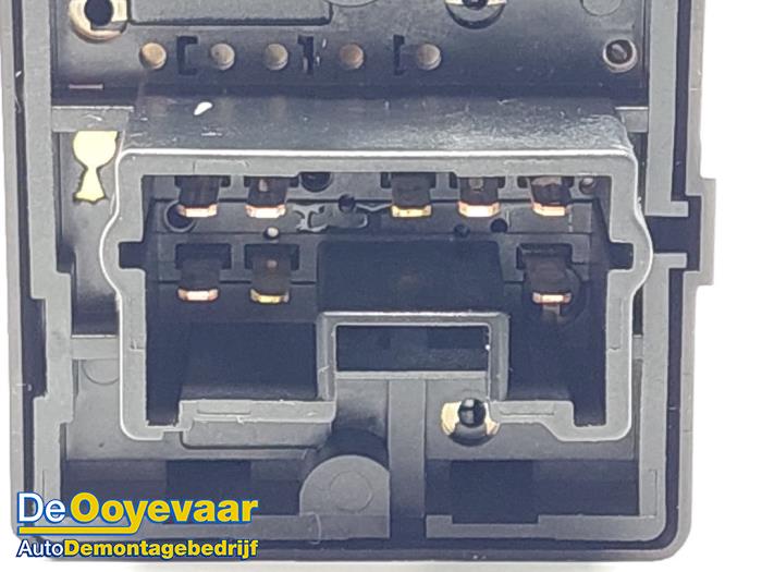 Interruptor de calefactor de asiento de un Mitsubishi Outlander (GF/GG) 2.0 16V PHEV 4x4 2015