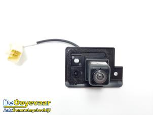 Używane Kamera cofania Mitsubishi Outlander (GF/GG) 2.0 16V PHEV 4x4 Cena € 124,99 Procedura marży oferowane przez Autodemontagebedrijf De Ooyevaar