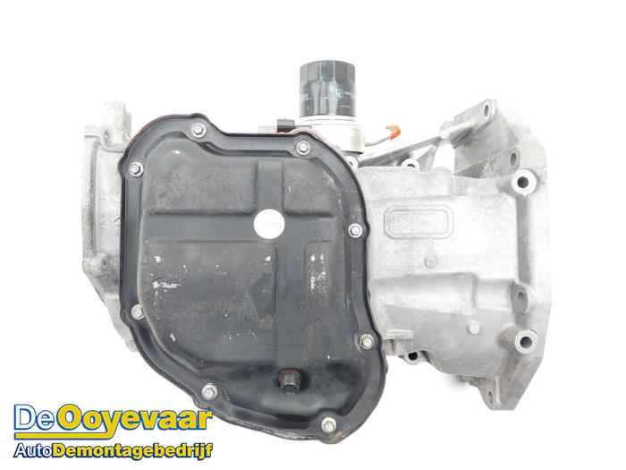 Usagé Couvercle carter Nissan Juke (F15) 1.6 16V Prix € 69,99 Règlement à la marge proposé par Autodemontagebedrijf De Ooyevaar