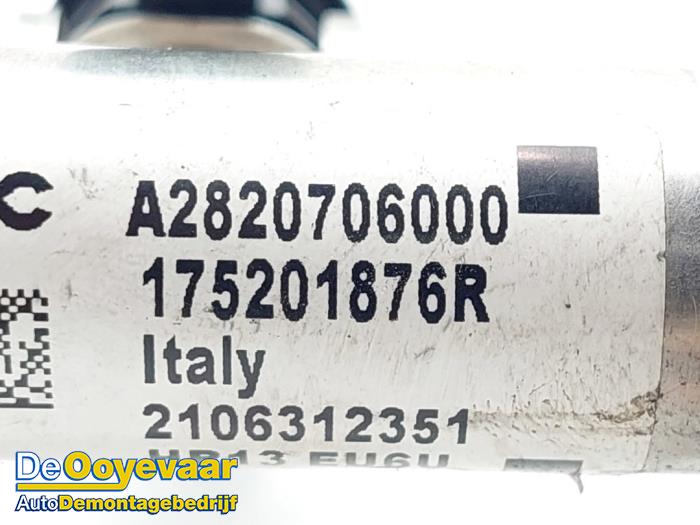 Listwa wtryskowa z Renault Megane IV Estate (RFBK) 1.3 TCE 160 16V 2021