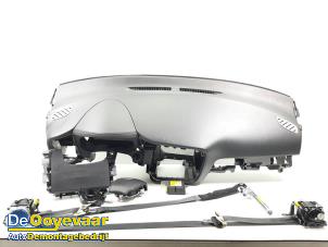 Używane Airbag set + dashboard Mitsubishi Outlander (GF/GG) 2.0 16V PHEV 4x4 Cena € 399,99 Procedura marży oferowane przez Autodemontagebedrijf De Ooyevaar