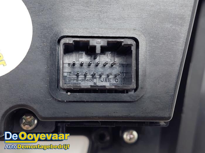 Panel de control de calefacción de un Honda Civic (FK1/2/3) 1.4i VTEC 16V 2016