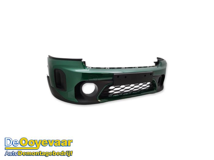 Front bumper from a MINI Countryman (F60) 1.5 TwinPower Turbo 12V Cooper SE ALL4 2022