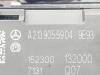PDC Schalter van een Mercedes-AMG E Estate AMG (S213) 4.0 E-63 S AMG V8 Turbo 4-Matic+ 2017