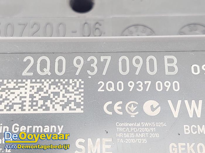 Body control computer from a Skoda Kamiq 1.0 TSI 12V 2020