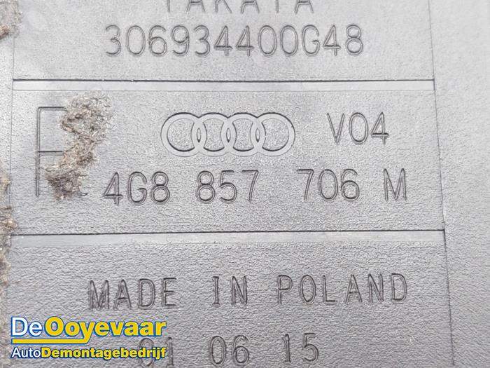 Front seatbelt, right from a Audi A7 Sportback (4GA/4GF) 3.0 TDI Clean Diesel V6 24V Quattro 2015