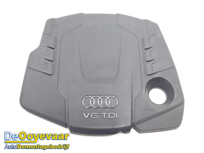 Engine protection panel from a Audi A7 Sportback (4GA/4GF) 3.0 TDI Clean Diesel V6 24V Quattro 2015