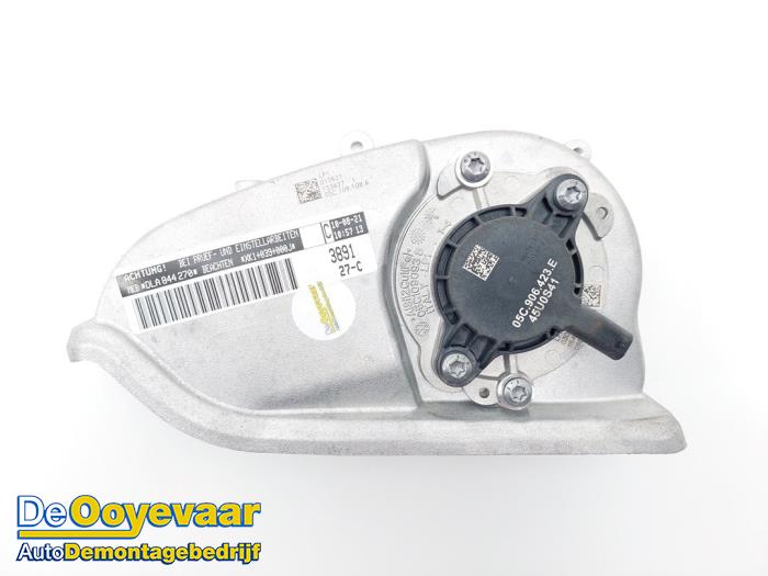 Usagé Couvercle de distribution Volkswagen Polo VI (AW1) 1.0 TSI 12V Prix € 29,99 Règlement à la marge proposé par Autodemontagebedrijf De Ooyevaar