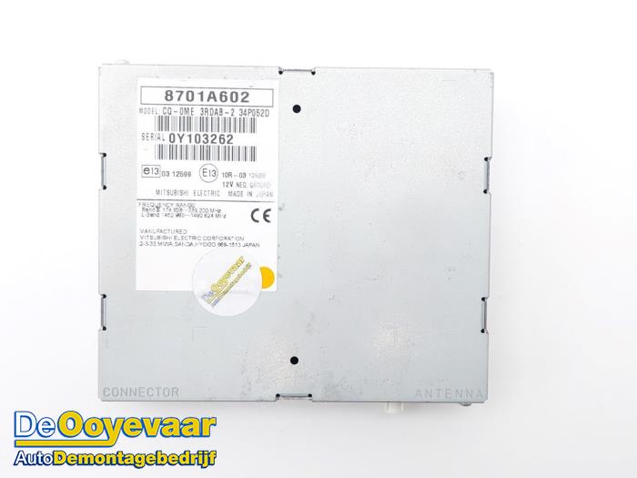 Używane Modul radiowy Mitsubishi Space Star (A0) Cena € 69,99 Procedura marży oferowane przez Autodemontagebedrijf De Ooyevaar