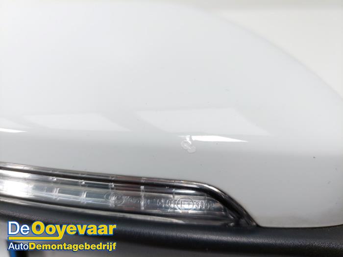 Rétroviseur extérieur droit d'un Volkswagen Golf VII (AUA) 1.5 TSI Evo BMT 16V 2019