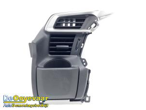 Used Dashboard vent Honda Jazz (GK) 1.3 -i-VTEC 16V Price € 69,99 Margin scheme offered by Autodemontagebedrijf De Ooyevaar