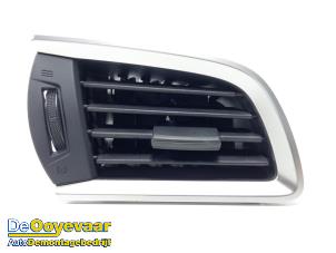 Used Dashboard vent Honda Jazz (GK) 1.3 -i-VTEC 16V Price € 59,99 Margin scheme offered by Autodemontagebedrijf De Ooyevaar
