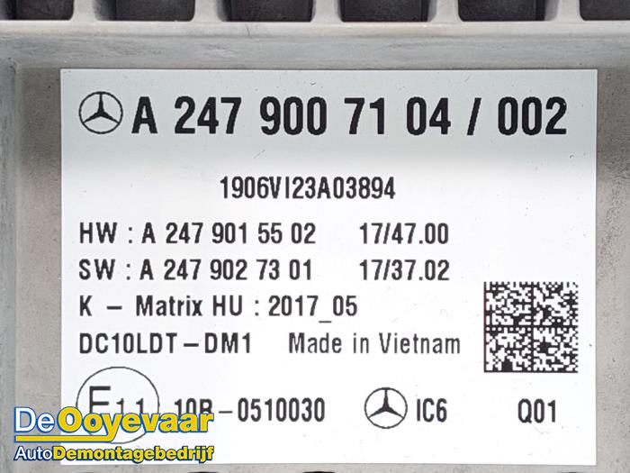 Panel de instrumentación de un Mercedes-AMG A-Klasse AMG (177.0) 2.0 A-35 AMG Turbo 16V 4Matic 2019