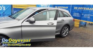 Używane Drzwi lewe przednie wersja 4-drzwiowa Mercedes C Estate (S205) C-180 BlueTEC, C-180 d 1.6 16V Cena € 499,99 Procedura marży oferowane przez Autodemontagebedrijf De Ooyevaar