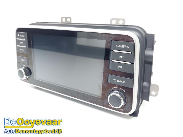 Navigation system from a Nissan Micra (K14) 1.0 IG-T 100 2019