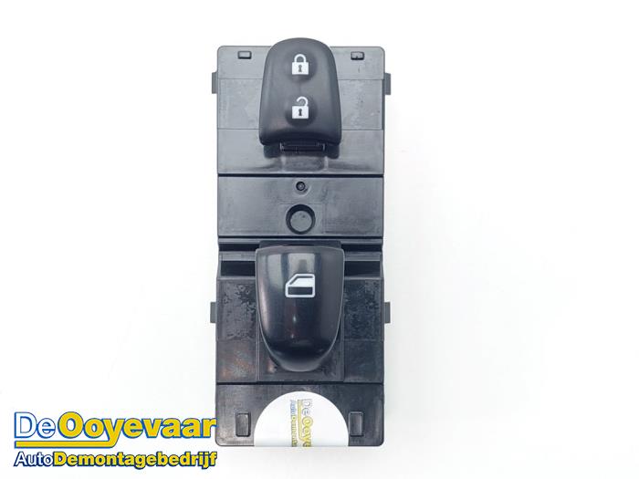 Usados Interruptor de ventanilla eléctrica Nissan Micra (K14) 1.0 IG-T 100 Precio € 9,99 Norma de margen ofrecido por Autodemontagebedrijf De Ooyevaar