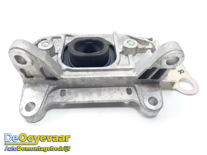 Gearbox mount from a Nissan Micra (K14) 1.0 IG-T 100 2019