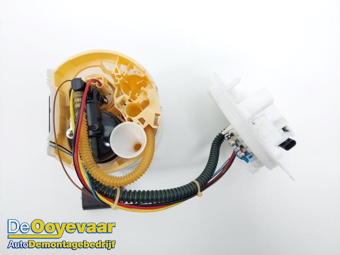 Gebrauchte Kraftstoffpumpe Elektrisch Mercedes A (177.0) 1.3 A-200 Turbo 16V Preis € 35,00 Margenregelung angeboten von Autodemontagebedrijf De Ooyevaar