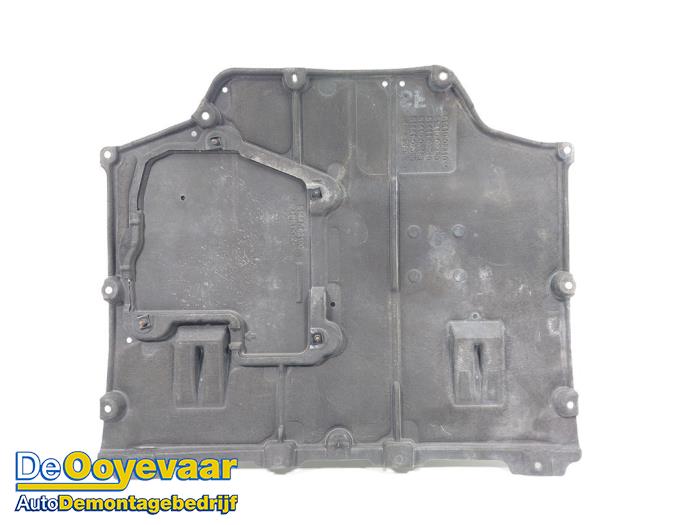 Engine cover from a Toyota Corolla Touring Sport (E21/EH1) 1.8 16V Hybrid 2020