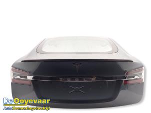 Used Tailgate Tesla Model S 85 Price € 899,99 Margin scheme offered by Autodemontagebedrijf De Ooyevaar