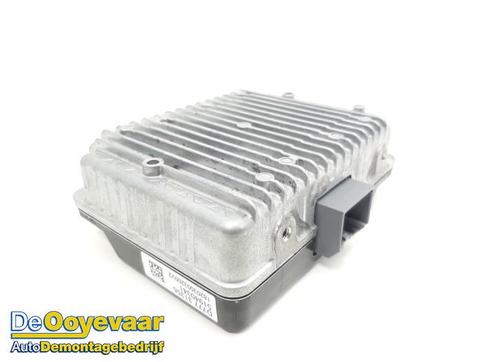 Używane DC/CD konwertor Jeep Compass II (MP) 1.3 4XE 240 16V 4x4 Cena € 69,99 Procedura marży oferowane przez Autodemontagebedrijf De Ooyevaar