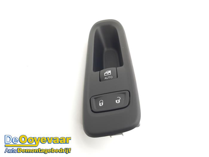 Usados Interruptor de ventanilla eléctrica Jeep Compass II (MP) 1.3 4XE 240 16V 4x4 Precio € 19,99 Norma de margen ofrecido por Autodemontagebedrijf De Ooyevaar