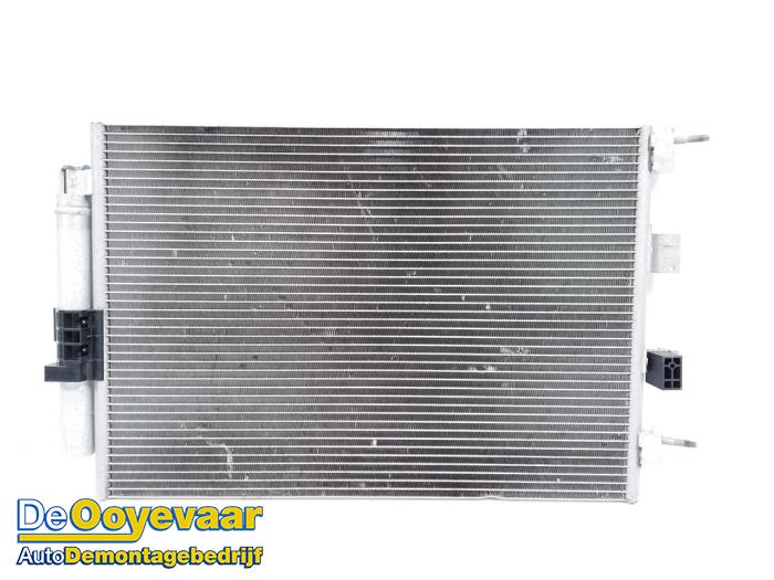 Air conditioning condenser from a Ford Focus 3 Wagon 1.0 Ti-VCT EcoBoost 12V 125 2015