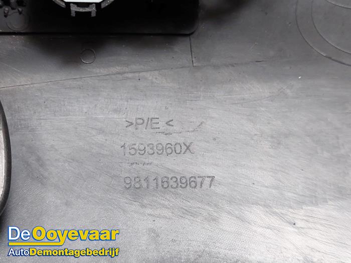 Rear bumper from a Peugeot Expert (VA/VB/VE/VF/VY) 2.0 Blue HDi 150 16V 2019