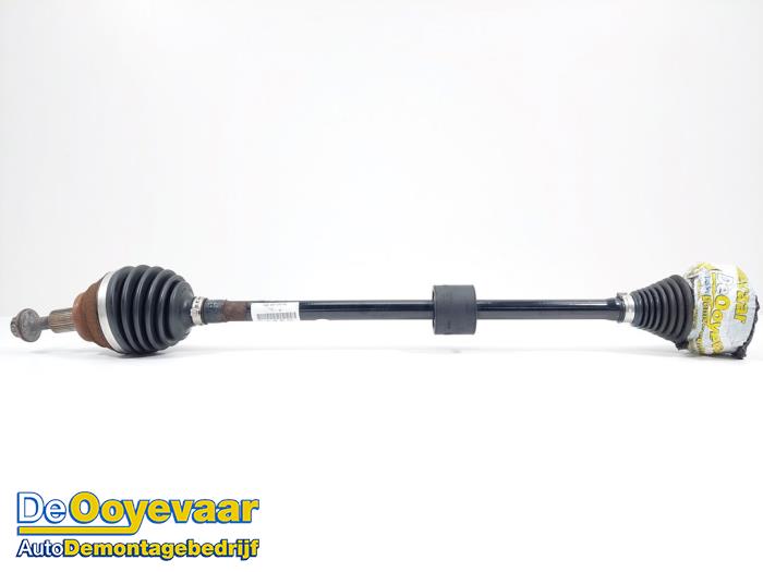 Front drive shaft, right from a Volkswagen Golf VII (AUA) 1.5 TSI Evo BMT 16V 2019