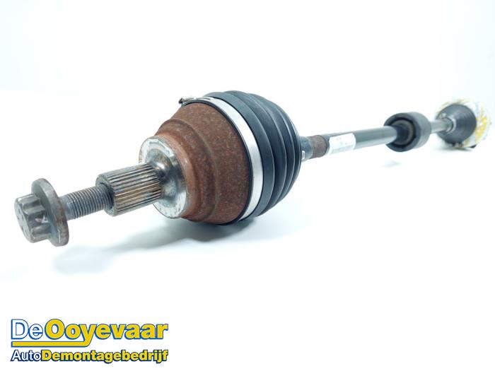 Front drive shaft, right from a Volkswagen Golf VII (AUA) 1.5 TSI Evo BMT 16V 2019