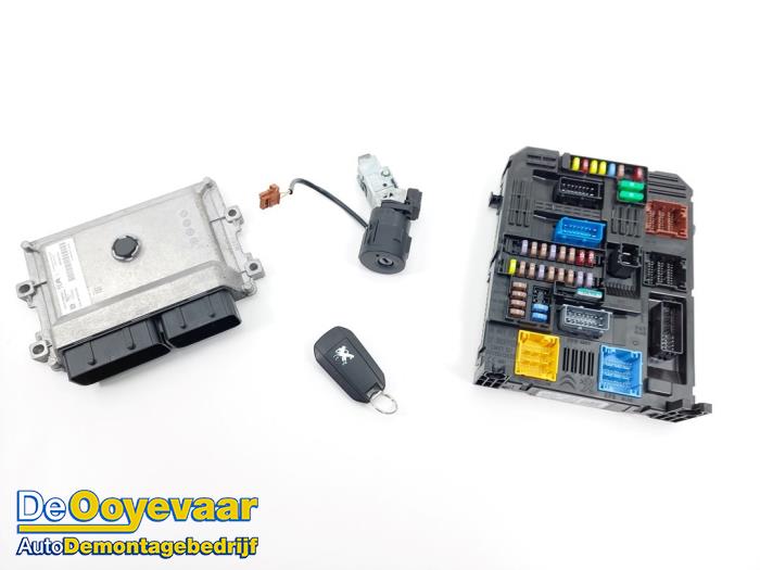 Used Ignition lock + computer Peugeot 208 II (UB/UH/UP) 1.2 Vti 12V PureTech 75 Price € 249,99 Margin scheme offered by Autodemontagebedrijf De Ooyevaar