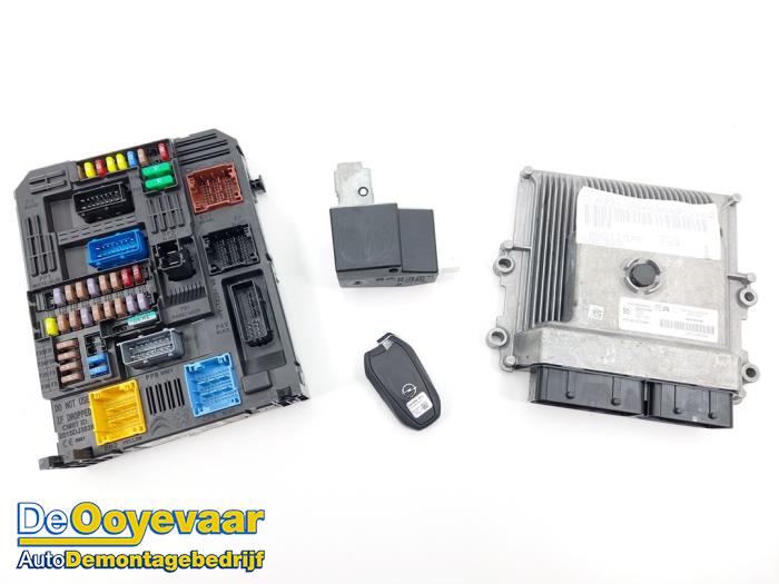 Used Ignition lock + computer Opel Mokka 1.2 Turbo 12V Price € 275,00 Margin scheme offered by Autodemontagebedrijf De Ooyevaar