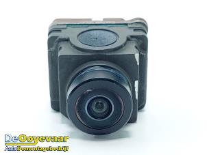 Używane Kamera lusterka lewego Mercedes GLA (H247) 1.3 180 Turbo 16V Cena € 199,99 Procedura marży oferowane przez Autodemontagebedrijf De Ooyevaar