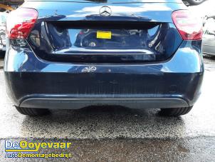 Używane Zderzak tylny Mercedes A (W176) 1.6 A-160 16V Cena € 225,00 Procedura marży oferowane przez Autodemontagebedrijf De Ooyevaar