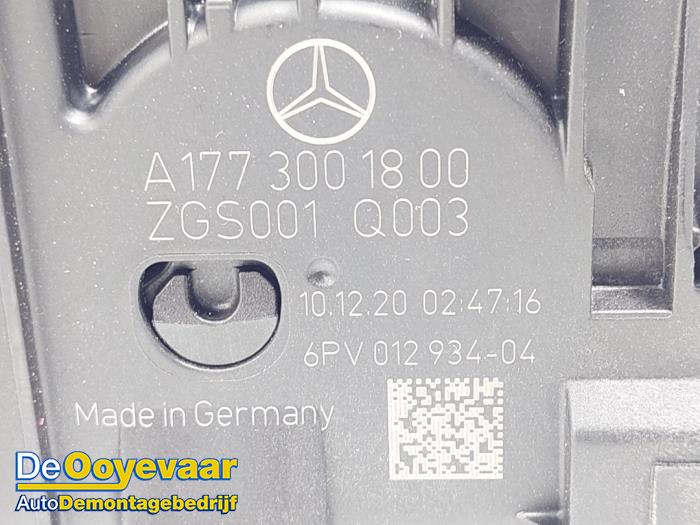 Acelerador de un Mercedes-Benz GLA (H247) 1.3 180 Turbo 16V 2021
