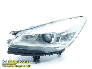 Used Headlight, left Ford Kuga II (DM2) 2.0 TDCi 16V 163 4x4 Price € 799,99 Margin scheme offered by Autodemontagebedrijf De Ooyevaar
