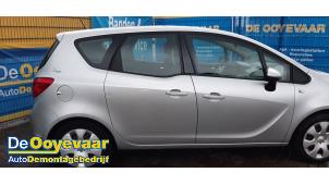 Używane Drzwi prawe tylne wersja 4-drzwiowa Opel Meriva 1.4 Turbo 16V ecoFLEX Cena € 499,99 Procedura marży oferowane przez Autodemontagebedrijf De Ooyevaar