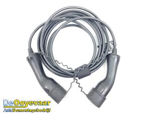 Używane Kabel ladowania hybryda Lynk &amp; Co 01 1.5 PHEV Cena € 374,99 Procedura marży oferowane przez Autodemontagebedrijf De Ooyevaar