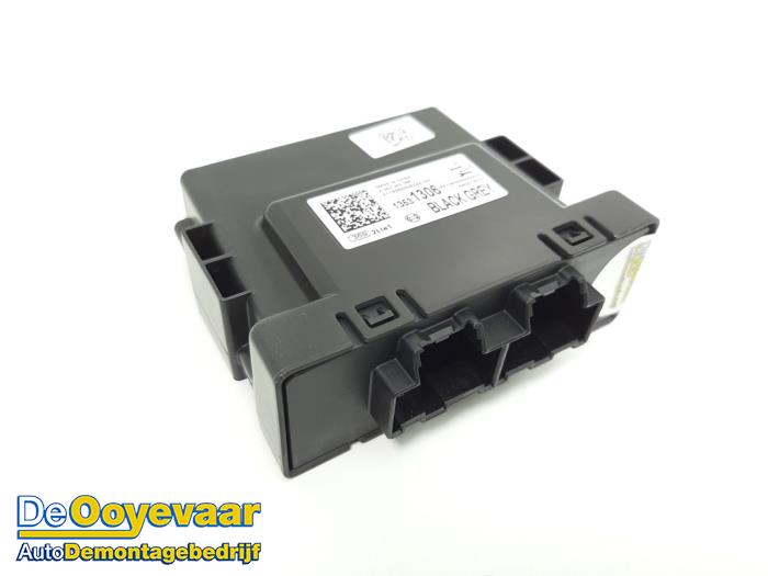 Begagnade PDC-modul Opel Astra K 1.2 Turbo 12V Pris € 15,00 Marginaltabell erbjuds av Autodemontagebedrijf De Ooyevaar