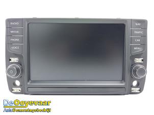 Usados Controlador de pantalla multimedia Volkswagen Tiguan (AD1) 1.4 TSI 16V Precio € 224,99 Norma de margen ofrecido por Autodemontagebedrijf De Ooyevaar