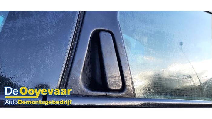 Rear door 4-door, right from a Renault Clio IV Estate/Grandtour (7R) 1.5 Energy dCi 90 FAP 2013