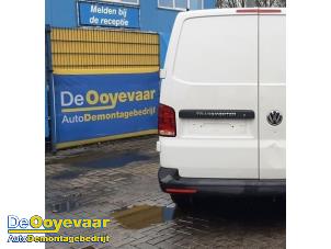 Usados Puerta trasera furgoneta Volkswagen Transporter T6 2.0 TDI Precio € 399,99 Norma de margen ofrecido por Autodemontagebedrijf De Ooyevaar