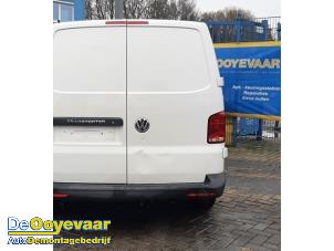 Używane Tylne drzwi samochodu dostawczego Volkswagen Transporter T6 2.0 TDI Cena € 399,99 Procedura marży oferowane przez Autodemontagebedrijf De Ooyevaar