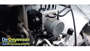 Used ABS pump Mercedes Vito (447.6) 1.6 111 CDI 16V Price € 144,99 Margin scheme offered by Autodemontagebedrijf De Ooyevaar
