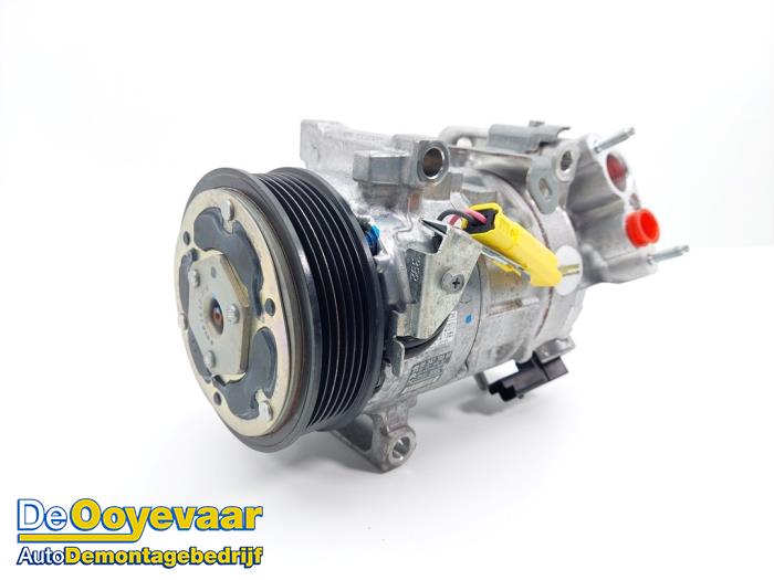 Usagé Compresseur de clim Opel Mokka 1.2 Turbo 12V Prix € 79,99 Règlement à la marge proposé par Autodemontagebedrijf De Ooyevaar