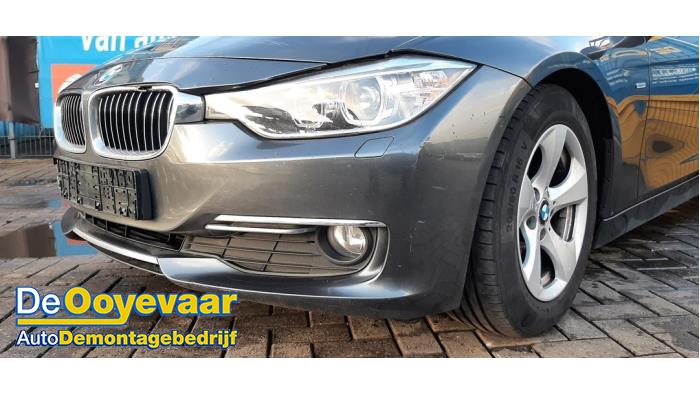 Front bumper from a BMW 3 serie Touring (F31) 320d 2.0 16V EfficientDynamicsEdition 2014