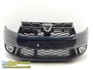 Used Front bumper Dacia Sandero II 0.9 TCE 12V LPG Price € 349,99 Margin scheme offered by Autodemontagebedrijf De Ooyevaar
